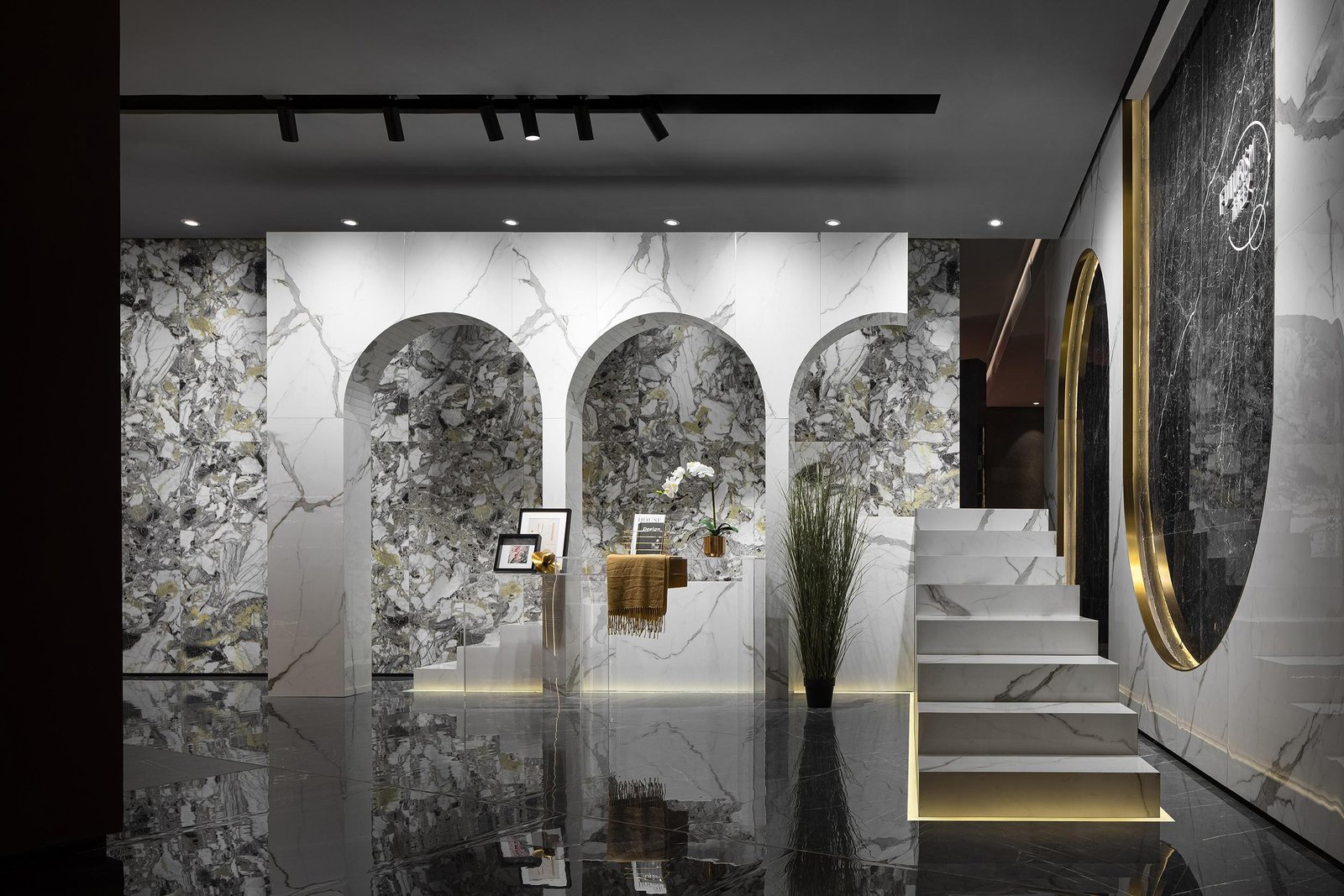 Black Marquina marble
